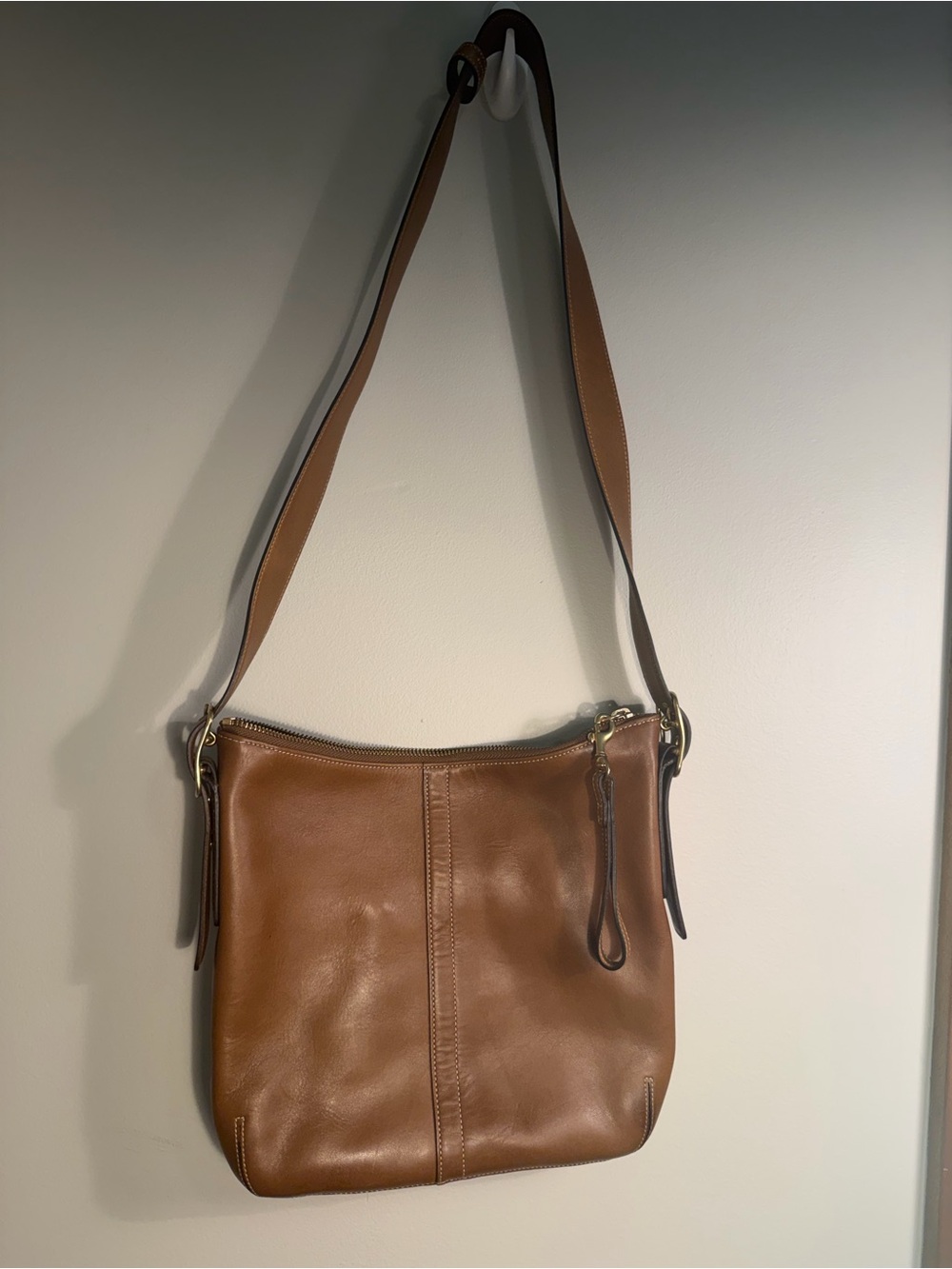 Vintage 9328 Coach Legacy Slim Duffle Tan Leather Original Handtag/ Retail Tag